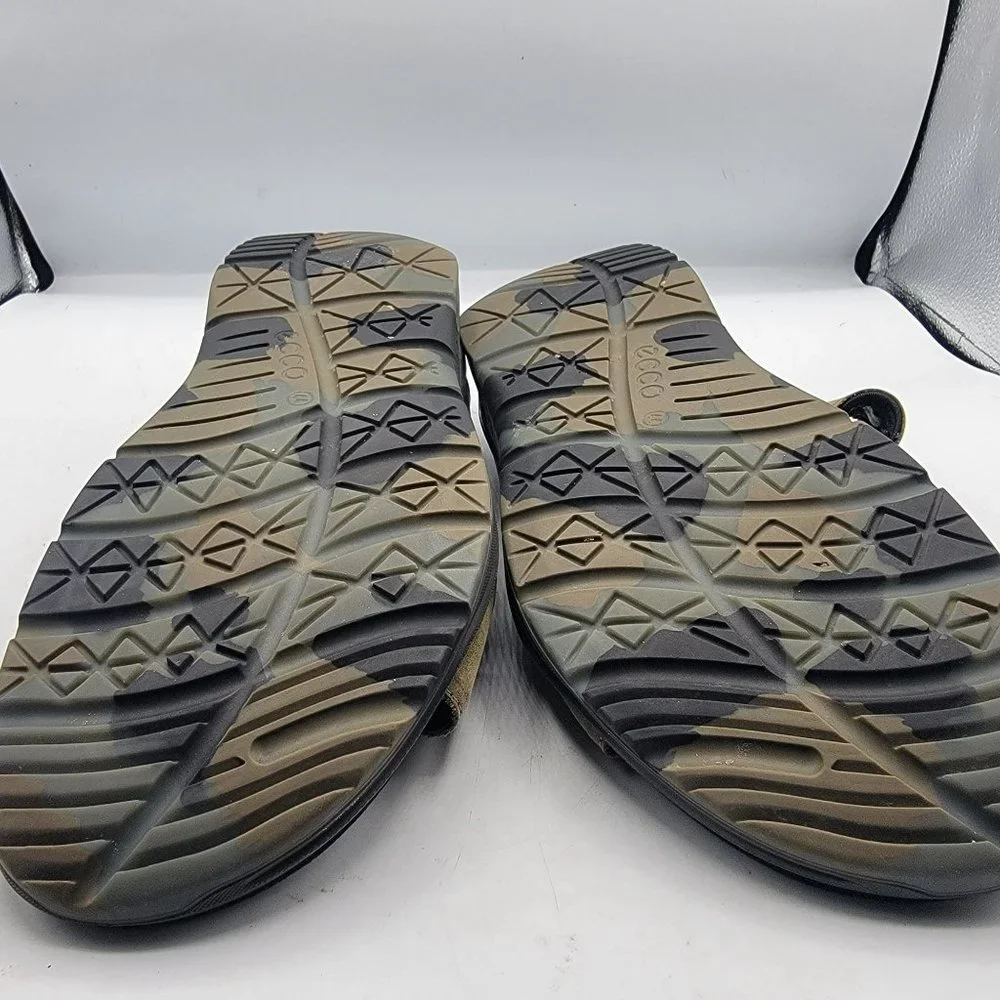 ECCO X-Trinsic Mens Size 10 Olive Green Leather Sport Flat Sandal Camo Soles